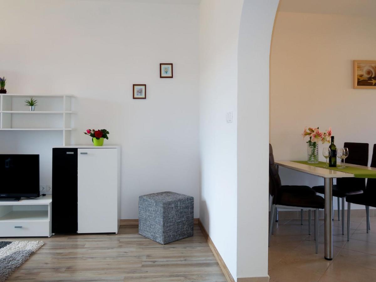 Apartment Rosic - Krk217 By Interhome Kornić Exterior foto