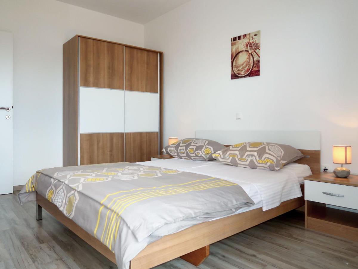 Apartment Rosic - Krk217 By Interhome Kornić Exterior foto